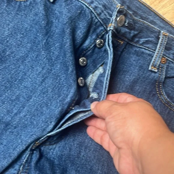 Levi’s 501 Original Fit Button Fly Jeans Men’s 36x32 Medium Wash Straight Leg